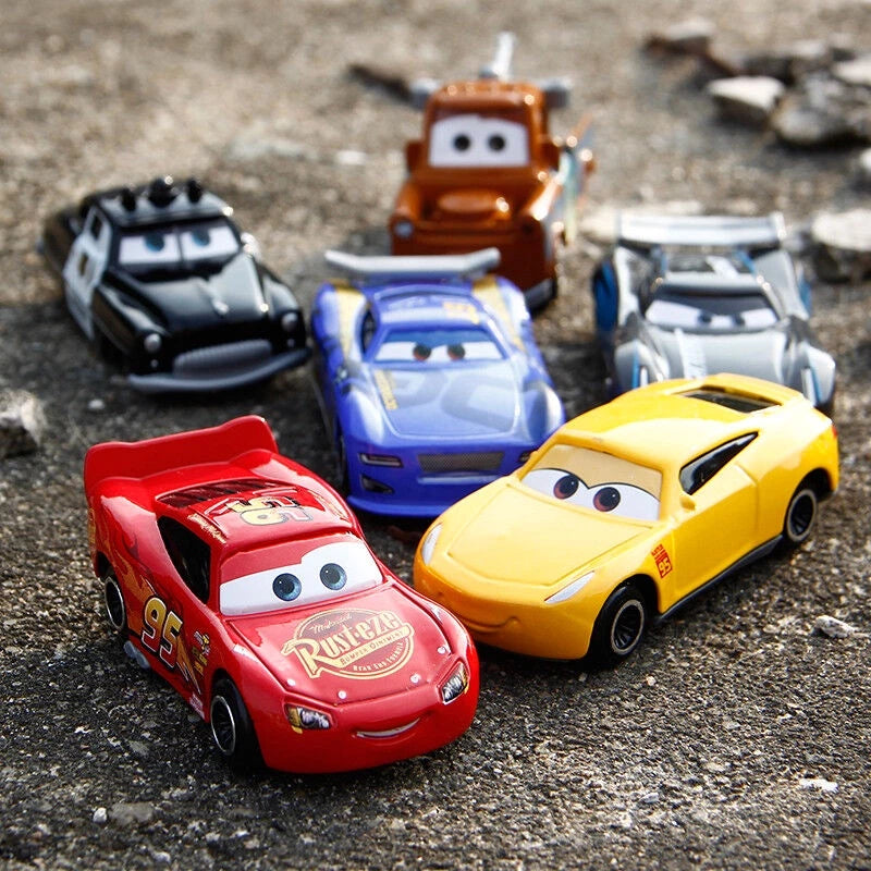 Kit Carros Relâmpago McQueen com Caminhão